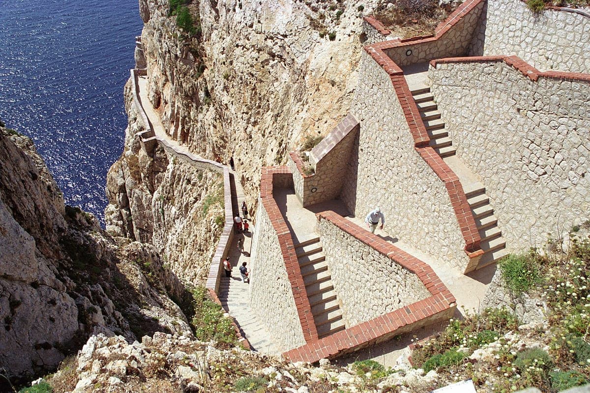Escala del Cabirol, scara săpată în faleza de la Capo Caccia.