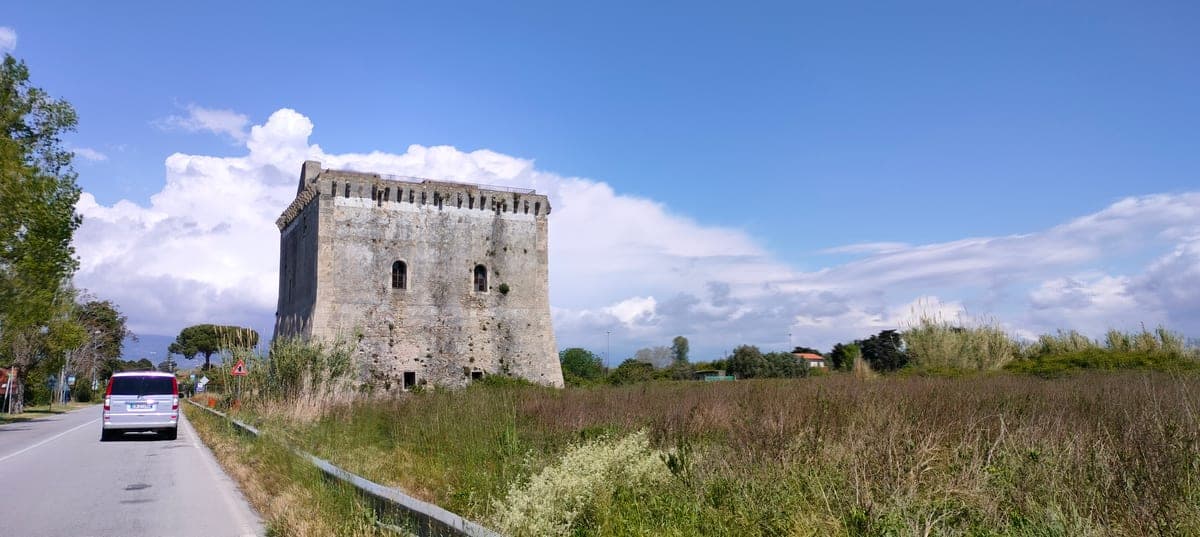 Bastionul Maltei, turnul pătrat de lângă coasta lametină.