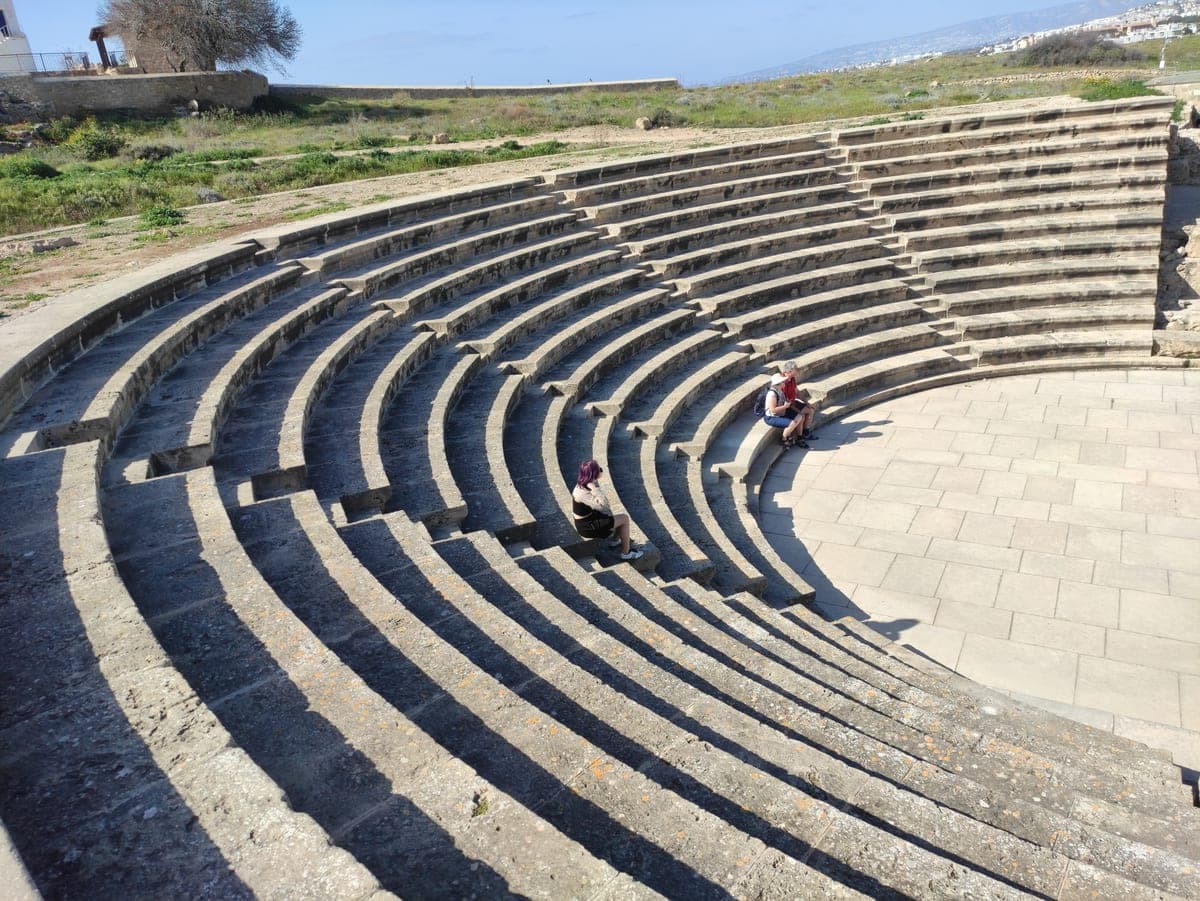 Odeonul roman din parcul arheologic Kato Pafos.